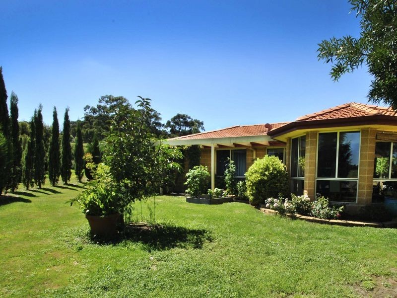 1550 Valley Drive, Hidden Valley VIC 3756