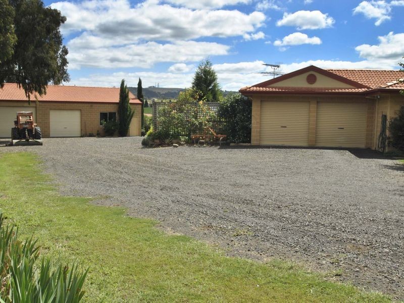1550 Valley Drive, Hidden Valley VIC 3756