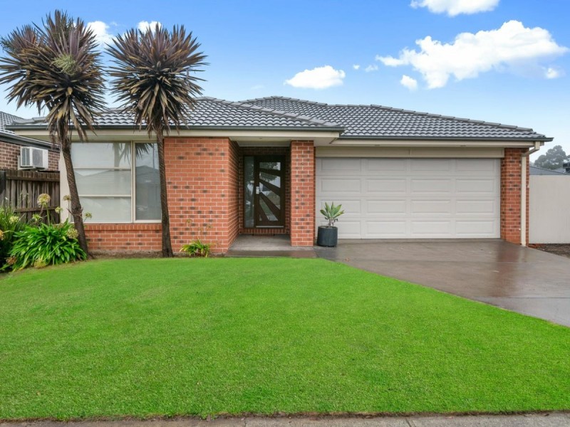 16 Buloke Crescent, Kilmore VIC 3764