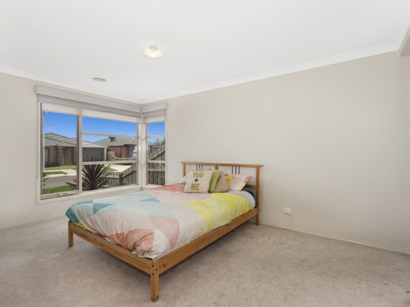16 Buloke Crescent, Kilmore VIC 3764