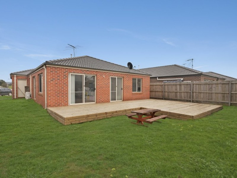 16 Buloke Crescent, Kilmore VIC 3764