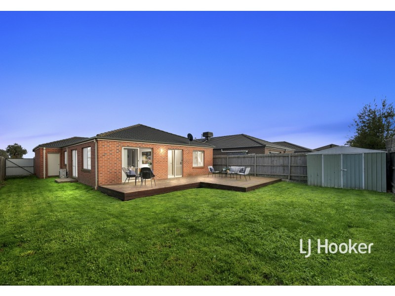 16 Buloke Crescent, Kilmore VIC 3764