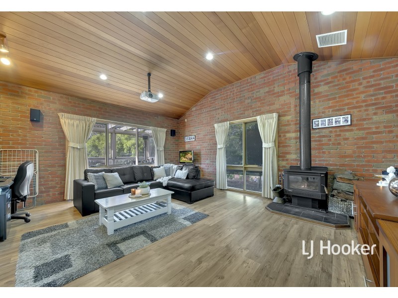 44 Melrose Drive, Kilmore VIC 3764