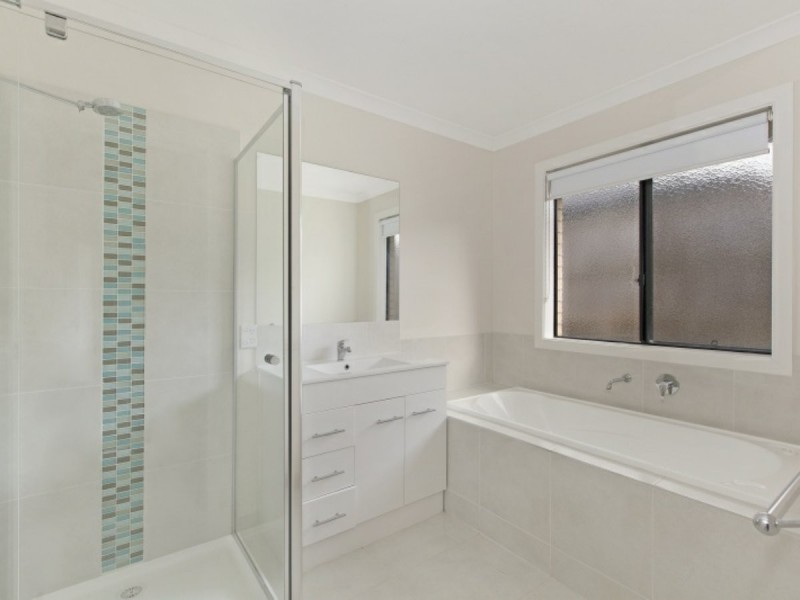 6 Boronia Avenue, Wallan VIC 3756