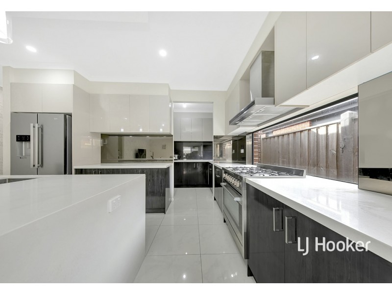 64 Docker Circuit, Mickleham VIC 3064