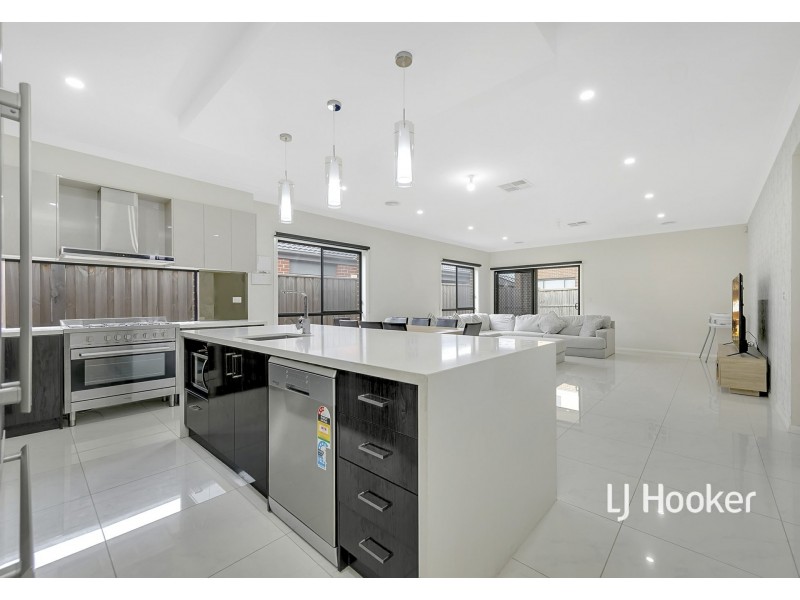 64 Docker Circuit, Mickleham VIC 3064