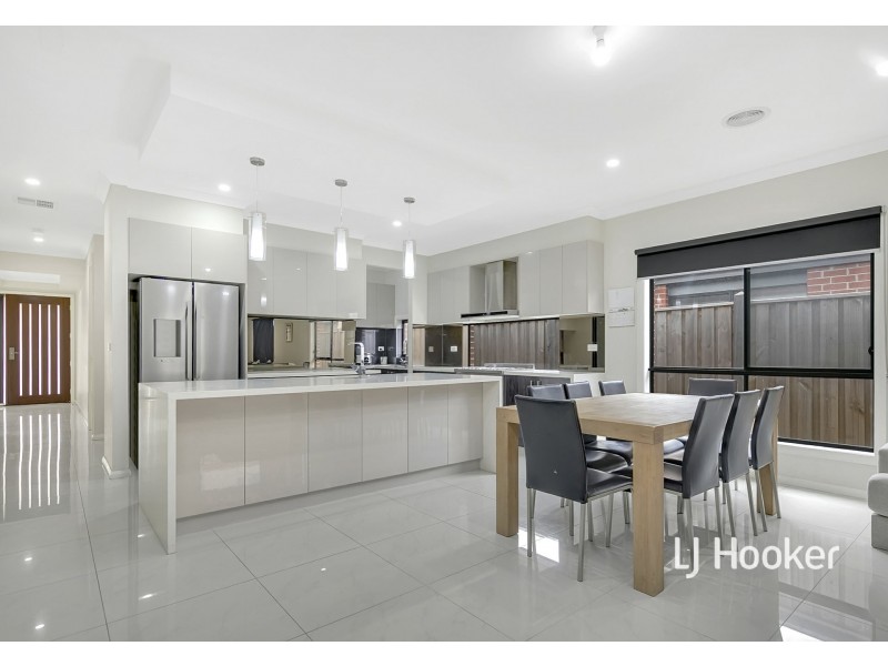 64 Docker Circuit, Mickleham VIC 3064