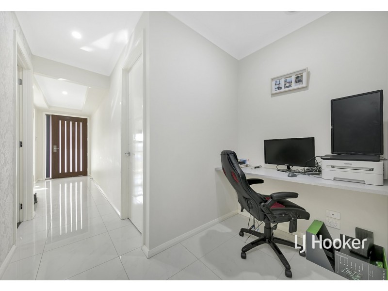 64 Docker Circuit, Mickleham VIC 3064