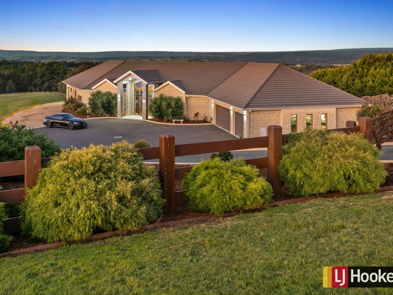120 Dolomite Rise, Hidden Valley VIC 3756