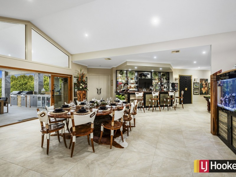 120 Dolomite Rise, Hidden Valley VIC 3756