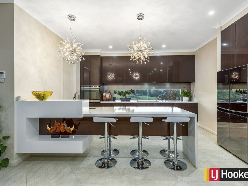 120 Dolomite Rise, Hidden Valley VIC 3756