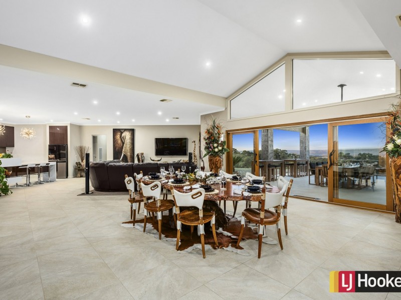 120 Dolomite Rise, Hidden Valley VIC 3756