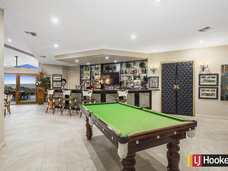 120 Dolomite Rise, Hidden Valley VIC 3756