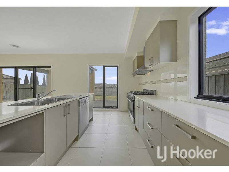 157 Wallara Waters Boulevard, Wallan VIC 3756