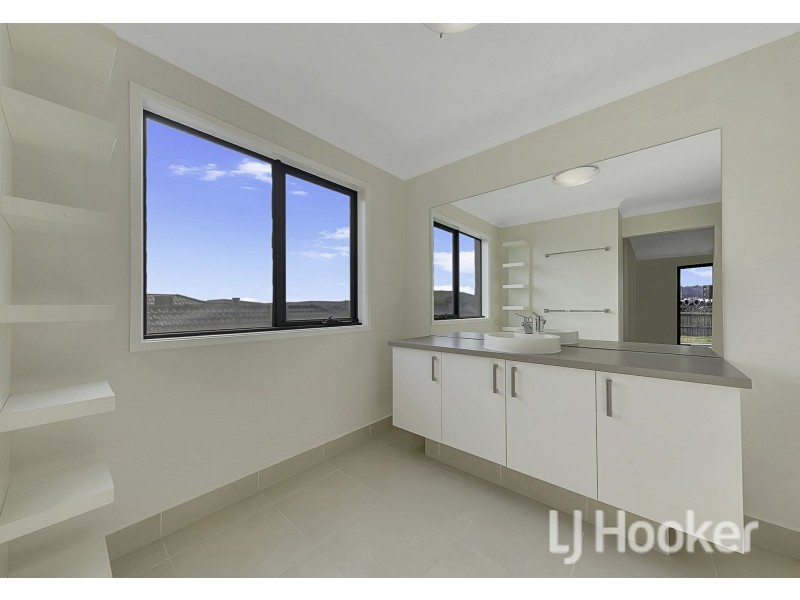 157 Wallara Waters Boulevard, Wallan VIC 3756