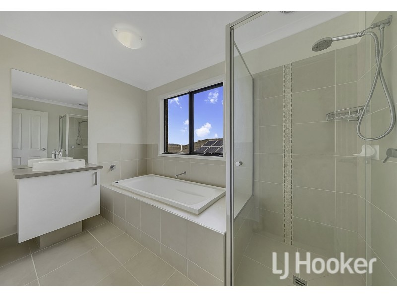 157 Wallara Waters Boulevard, Wallan VIC 3756