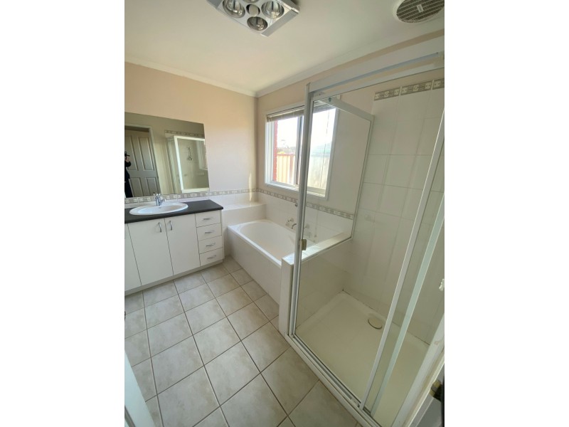 6 Almond Avenue, Wallan VIC 3756