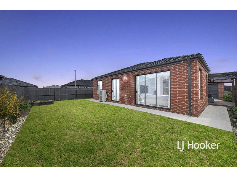 8 Westgate Avenue, Wallan VIC 3756