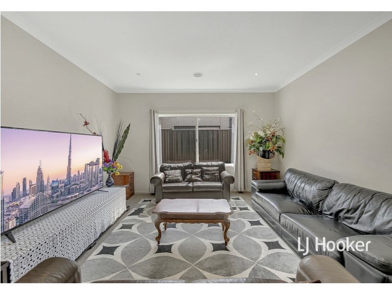 48 Holly Drive, Wallan VIC 3756