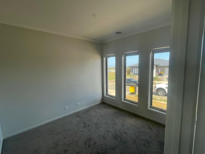 17 Hardhead Street, Wallan VIC 3756