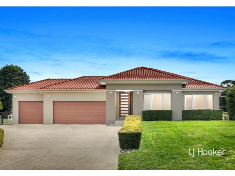 17 Cavallo Crescent, Hidden Valley VIC 3756