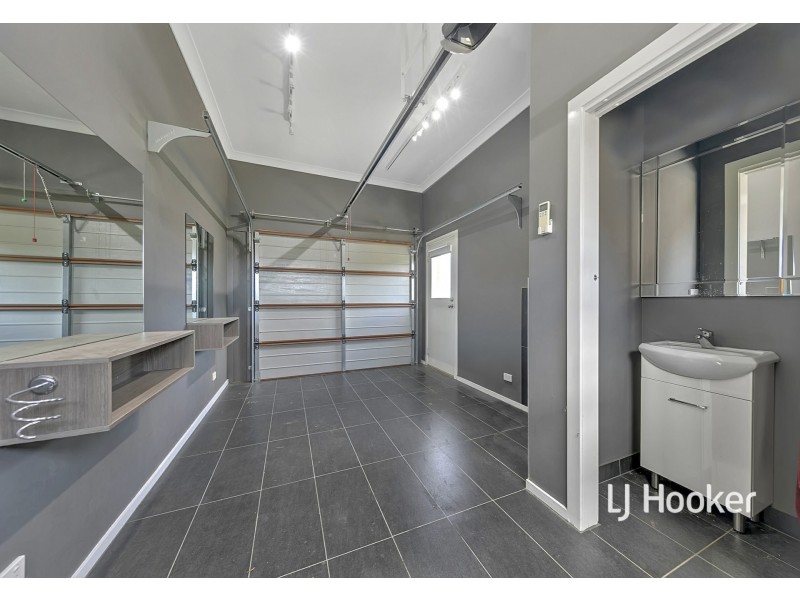 17 Cavallo Crescent, Hidden Valley VIC 3756