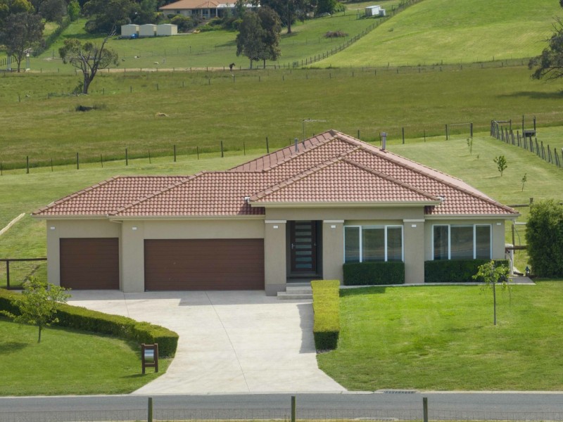 17 Cavallo Crescent, Hidden Valley VIC 3756