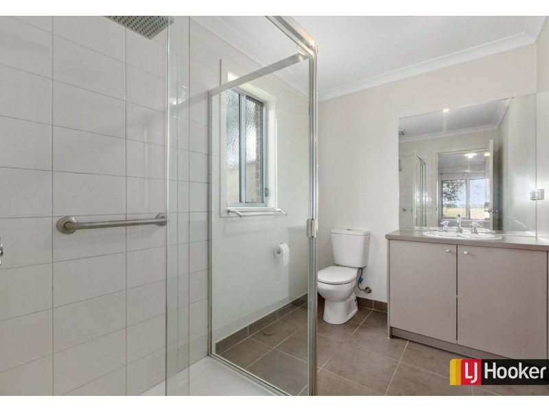 25 Maidenhair Drive, Wallan VIC 3756