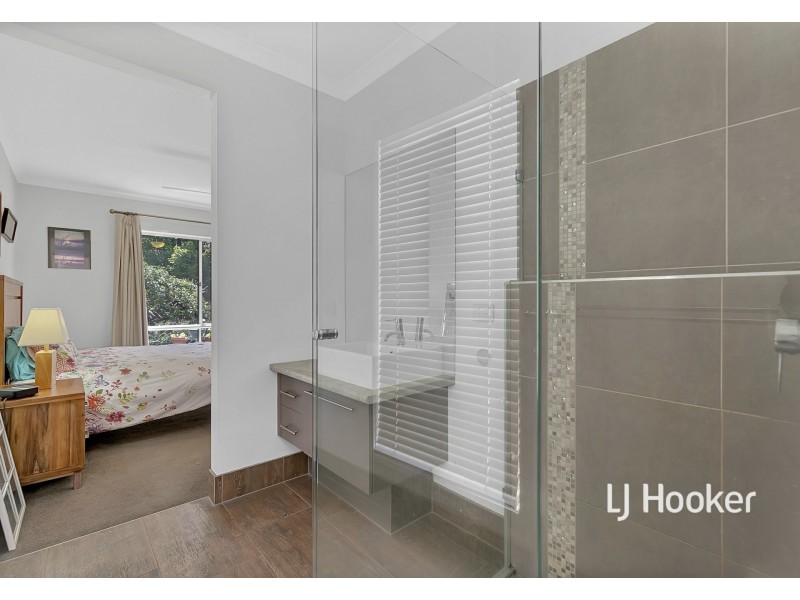 28 Carmelo Court, Hidden Valley VIC 3756