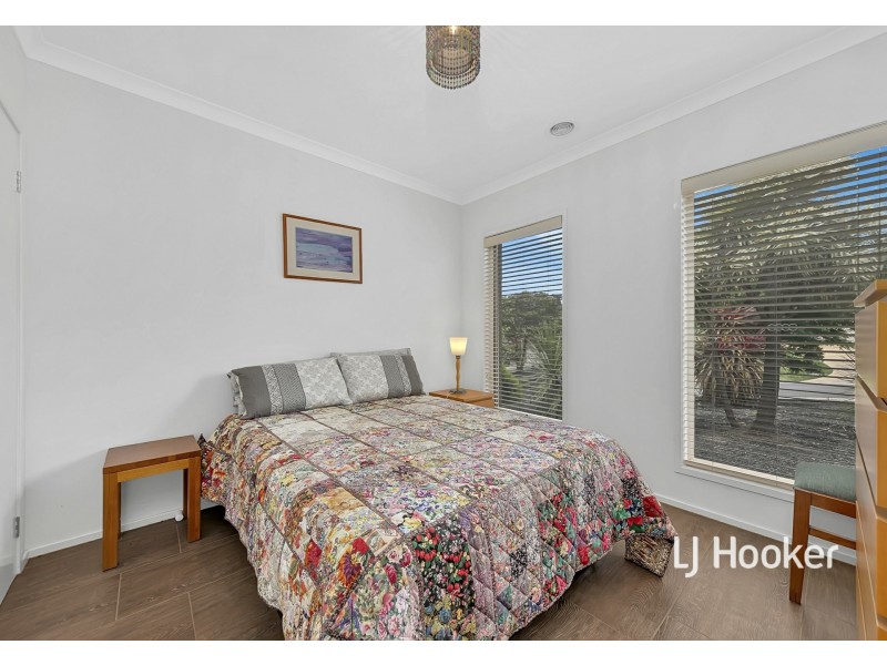 28 Carmelo Court, Hidden Valley VIC 3756