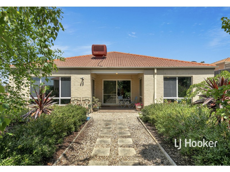 28 Carmelo Court, Hidden Valley VIC 3756