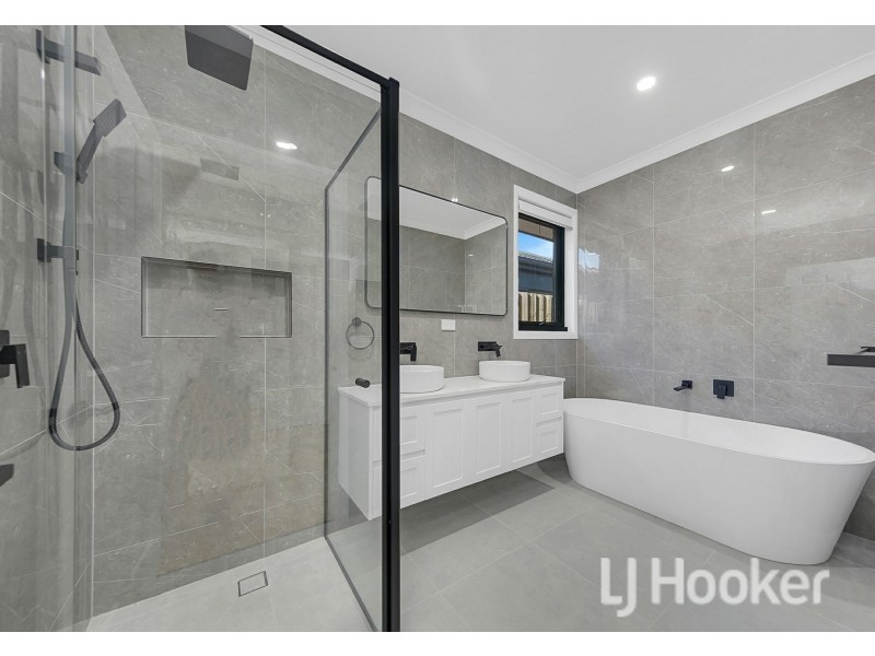 23 Ross Parade, Wallan VIC 3756