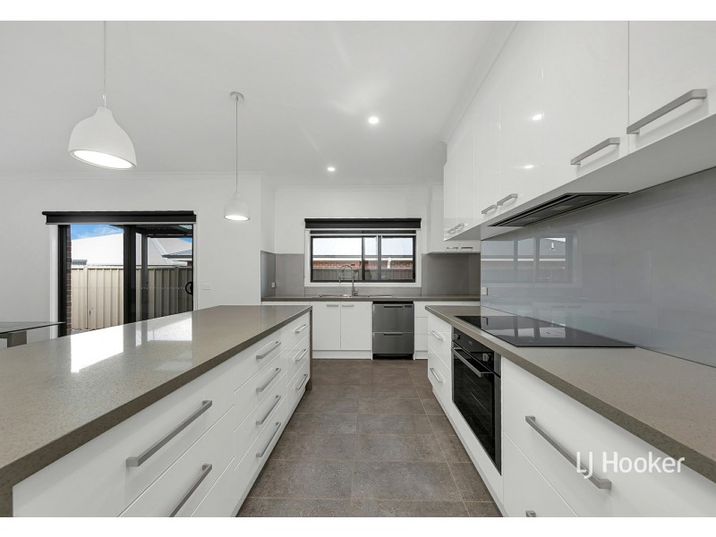 65 Viewhill Road, Kilmore VIC 3764