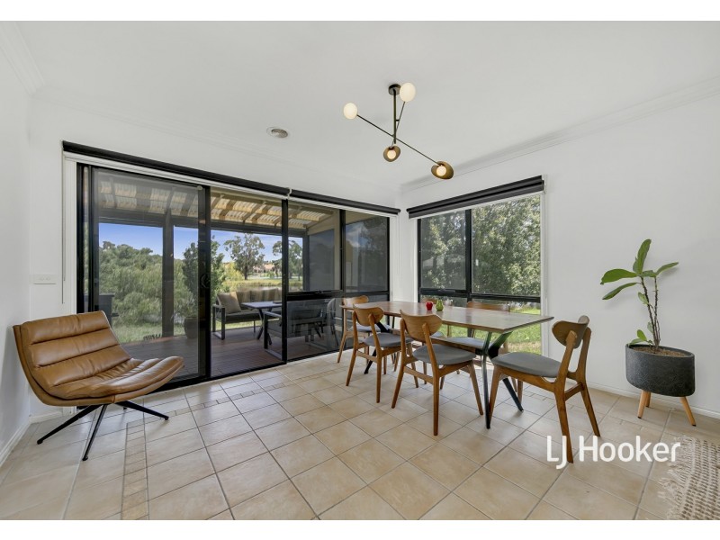 9 Lakeside Drive, Hidden Valley VIC 3756
