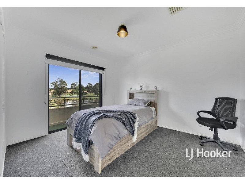 9 Lakeside Drive, Hidden Valley VIC 3756