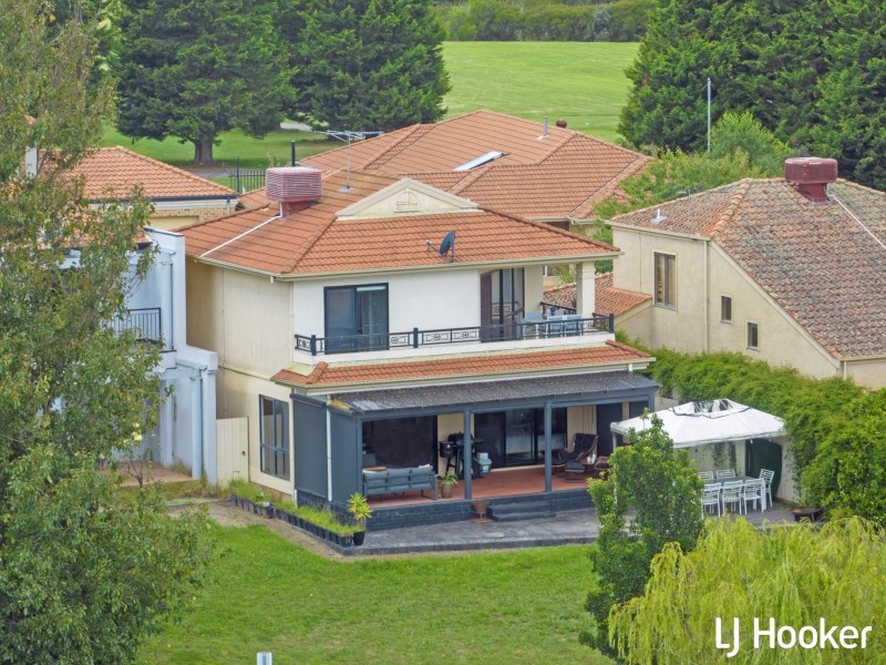 9 Lakeside Drive, Hidden Valley VIC 3756