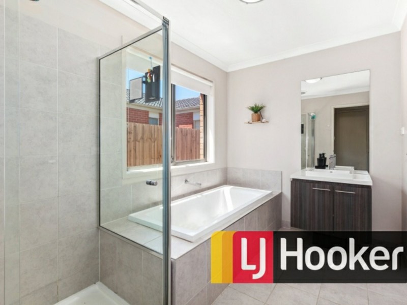 15 Treeviolet Lane, Wallan VIC 3756