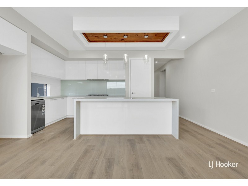 14 Hutch Avenue, Donnybrook VIC 3064