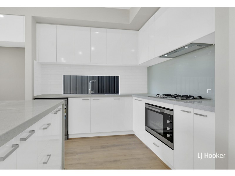 14 Hutch Avenue, Donnybrook VIC 3064