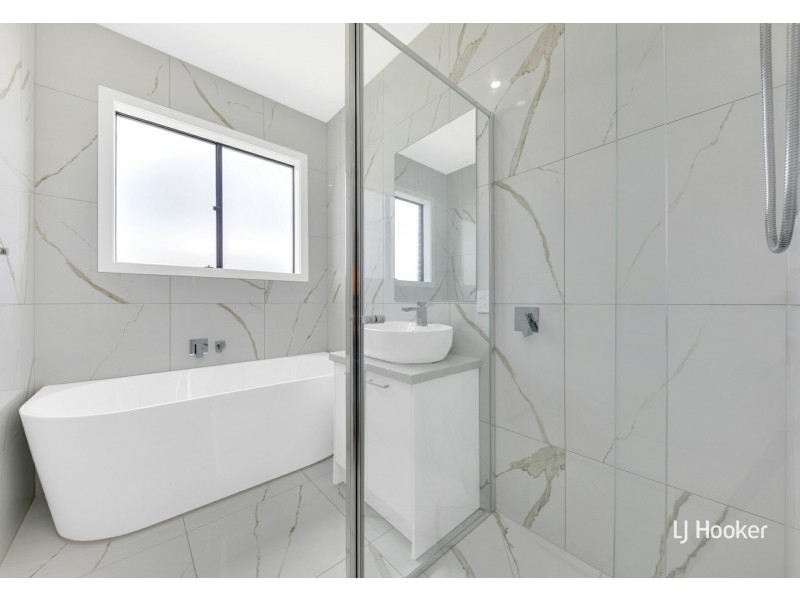 14 Hutch Avenue, Donnybrook VIC 3064