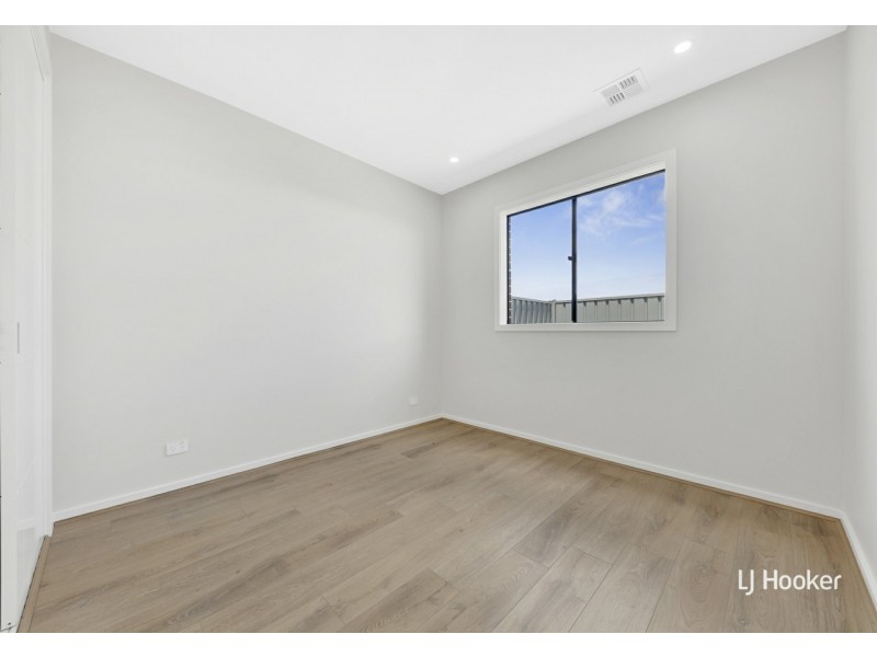 14 Hutch Avenue, Donnybrook VIC 3064