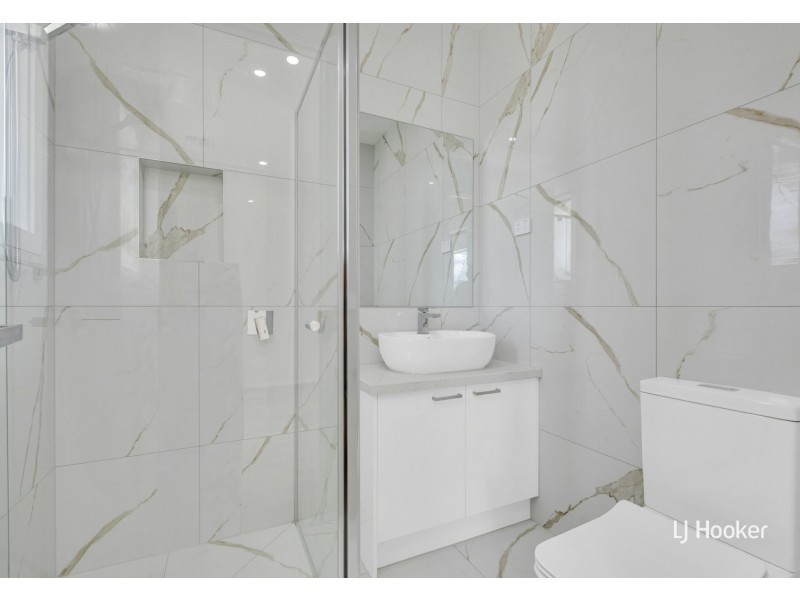 14 Hutch Avenue, Donnybrook VIC 3064