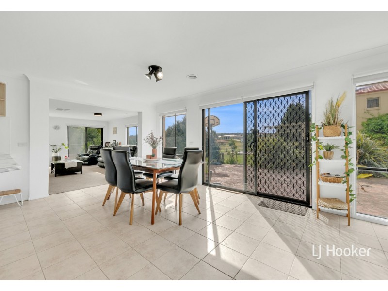 67 Valley Drive, Hidden Valley VIC 3756