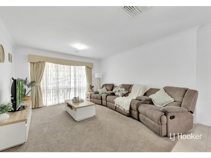 67 Valley Drive, Hidden Valley VIC 3756