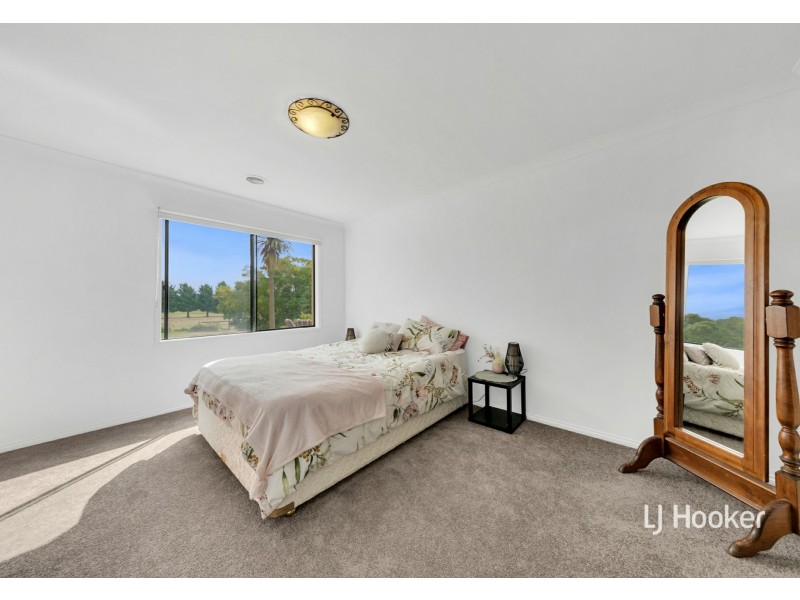 67 Valley Drive, Hidden Valley VIC 3756