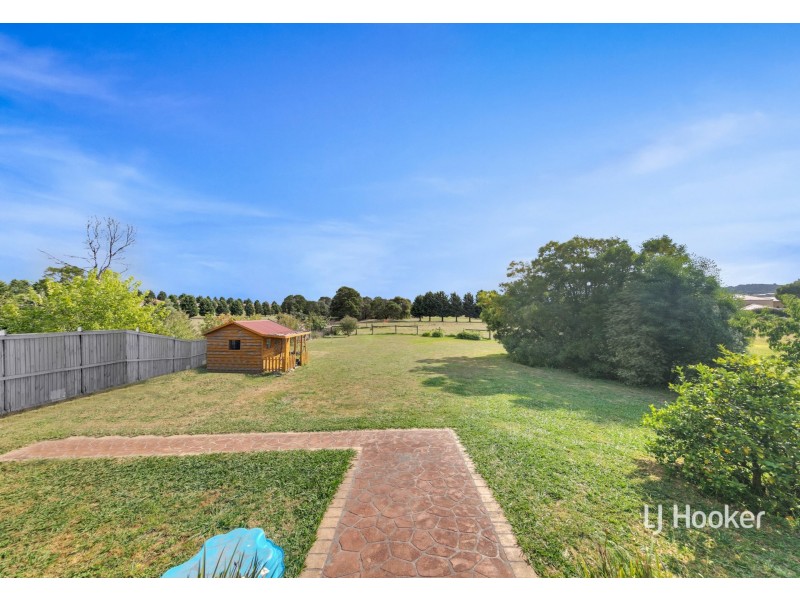 67 Valley Drive, Hidden Valley VIC 3756