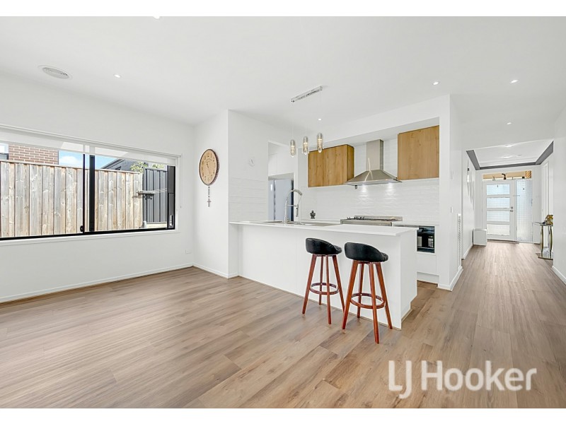 37 Appleberry Way, Wallan VIC 3756