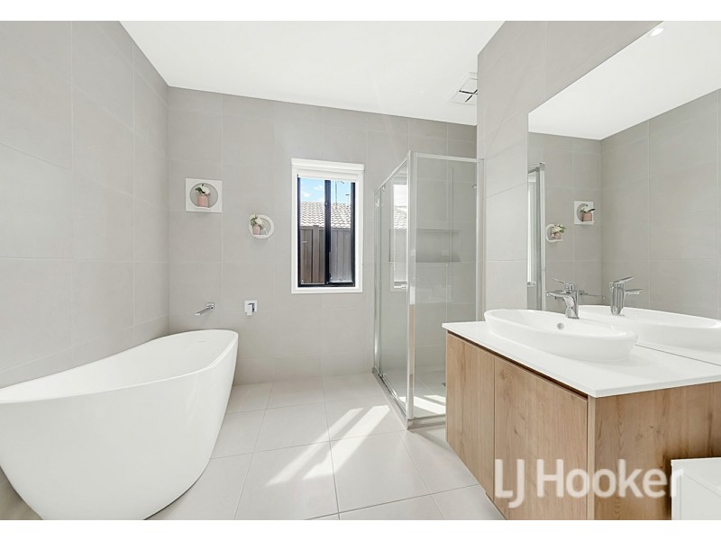 37 Appleberry Way, Wallan VIC 3756