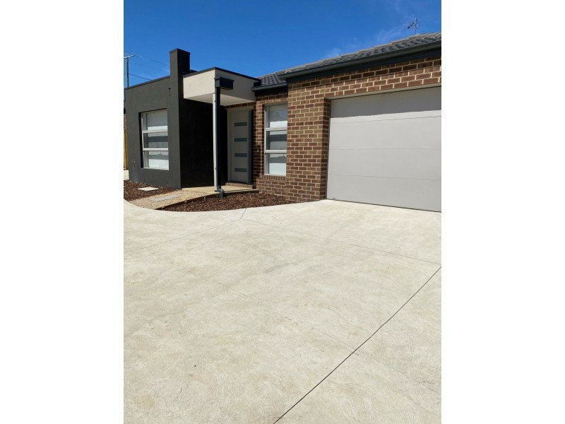 Unit 2/131-139 Dudley Street, Wallan VIC 3756
