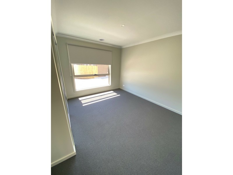 Unit 2/131-139 Dudley Street, Wallan VIC 3756